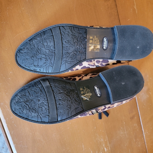 Dr. Scholl's Side Zip Leopard Print Ankle Boot with Black Sole Size 8 - Picture 4 of 9